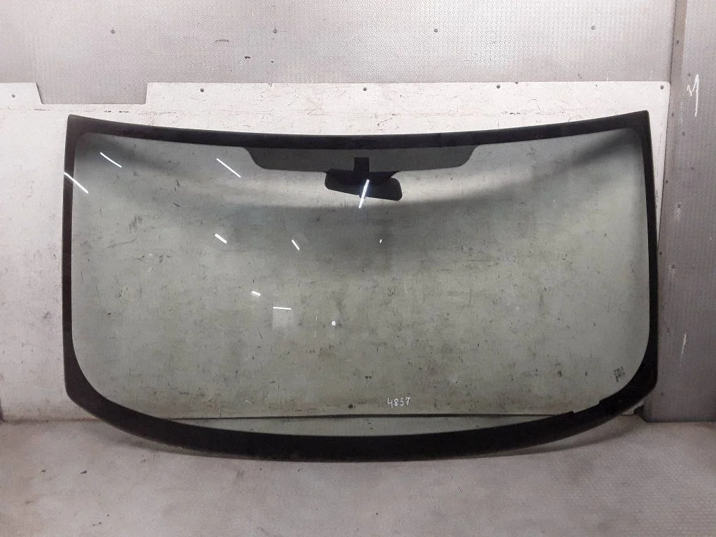 Front windscreen/windshield window
