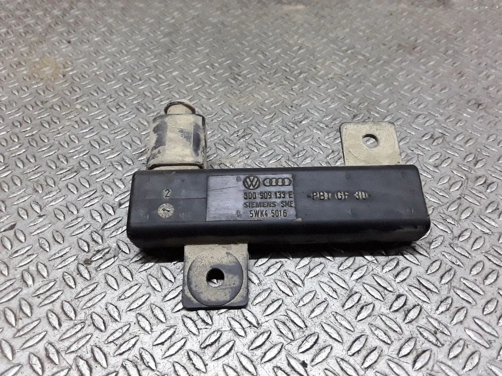 Interior comfort aerial antenna 3D0909133E