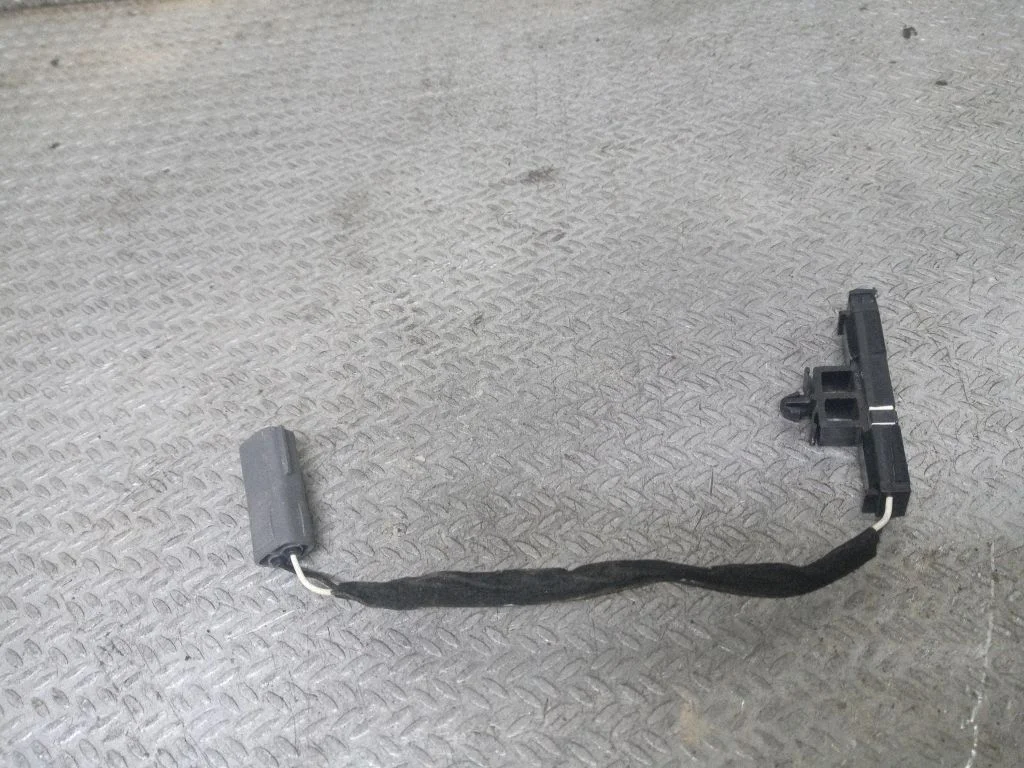 Interior comfort aerial antenna EH14676N0A