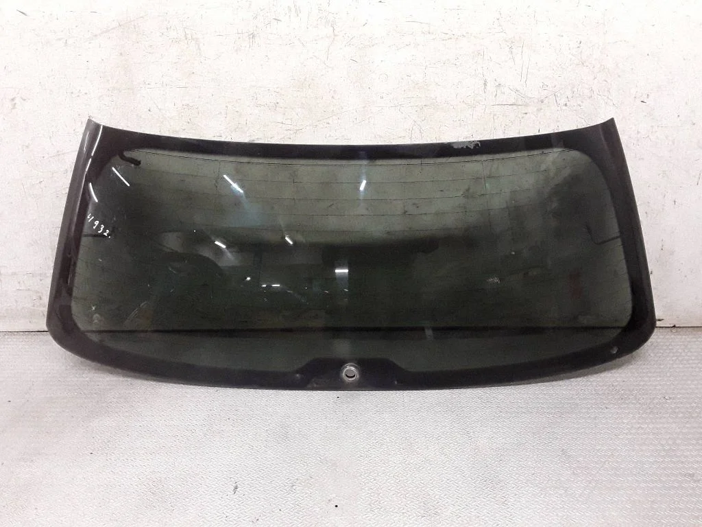 Rear windscreen/windshield window