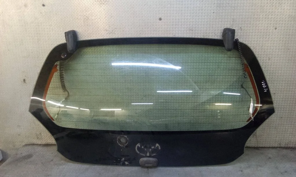 Opening tailgate glass