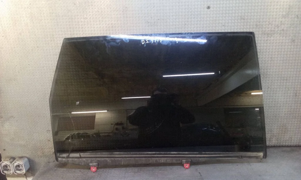 Sliding door window/glass – Toyota Previa (XR30, XR40) II (2000-2006)