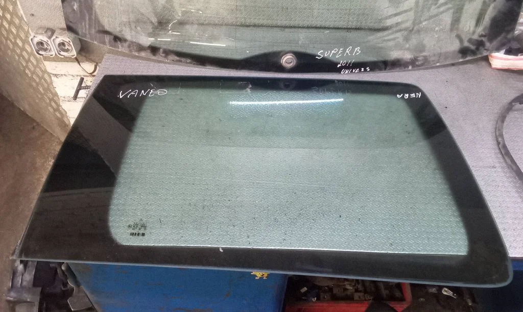 Sliding door window/glass