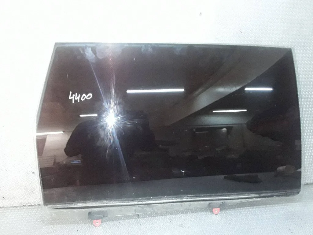 Sliding door window/glass – Toyota Previa (XR30, XR40) II (2000-2006)
