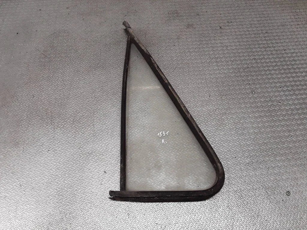 Front vent window/glass (coupe)