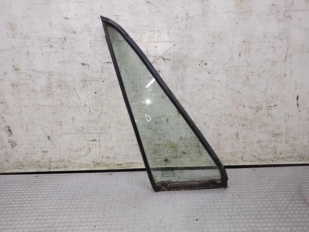 Front vent window/glass (coupe)