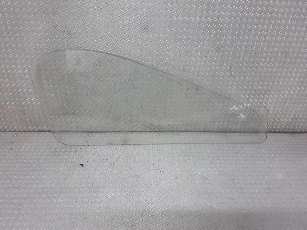 Front vent window/glass (coupe)