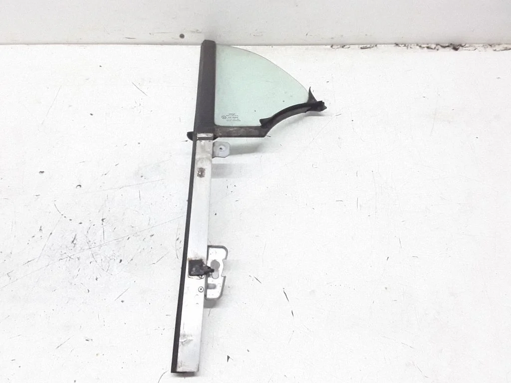 Front vent window/glass (coupe) – Smart ForTwo I MC01 (1999-2007)