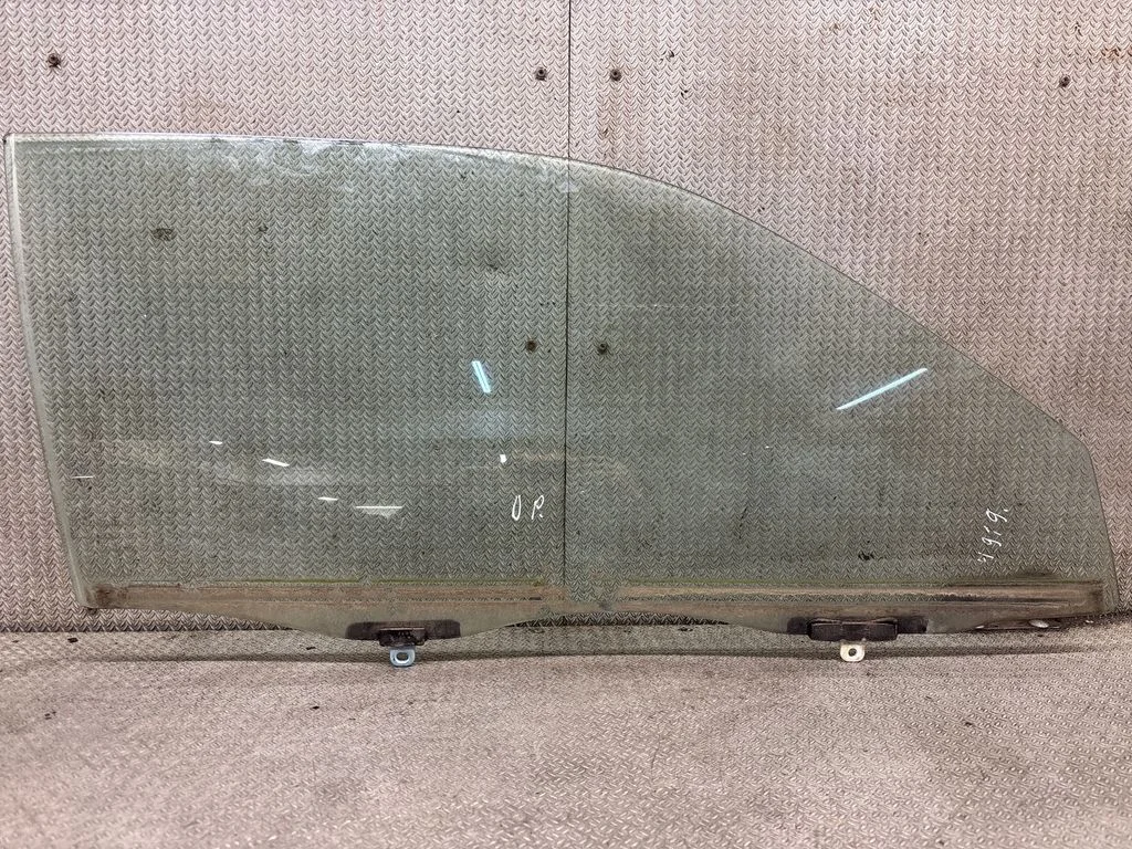 Front door window/glass (coupe) – front right