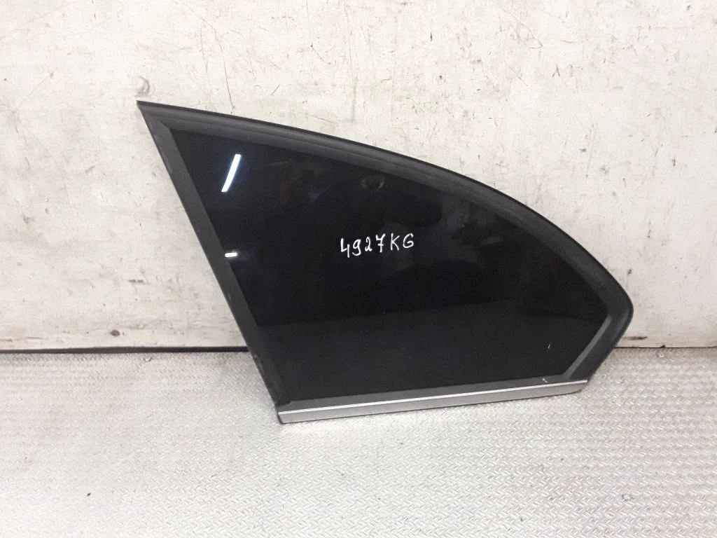 Rear side window – left