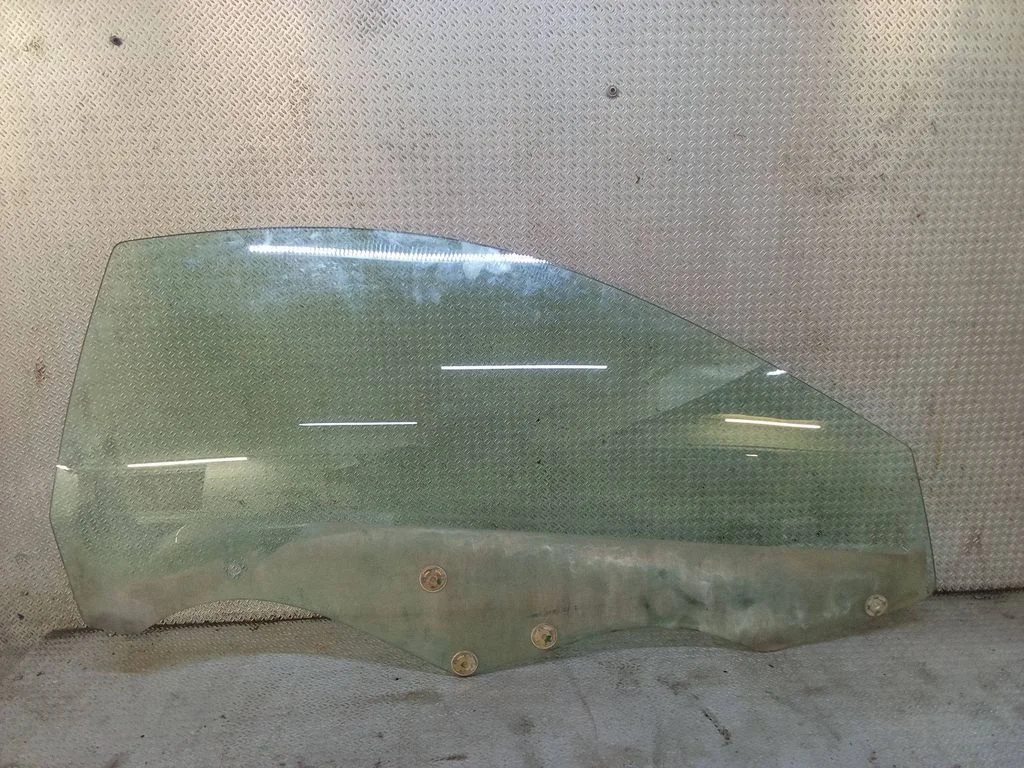 Front door window/glass (coupe) – right