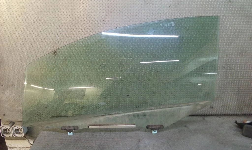Front door window/glass (coupe) – left