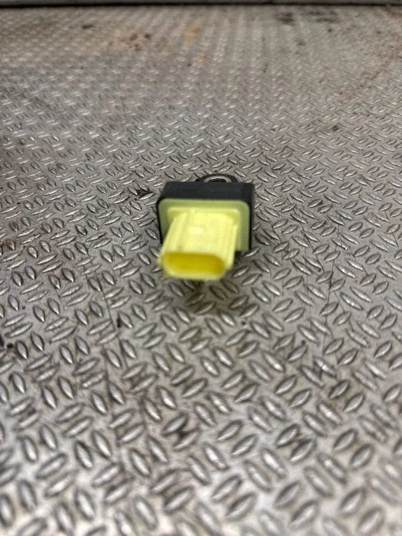 Airbag deployment crash/impact sensor 98237AG000
