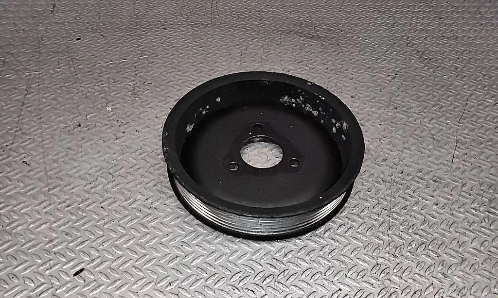 Power steering pump pulley PQR101110