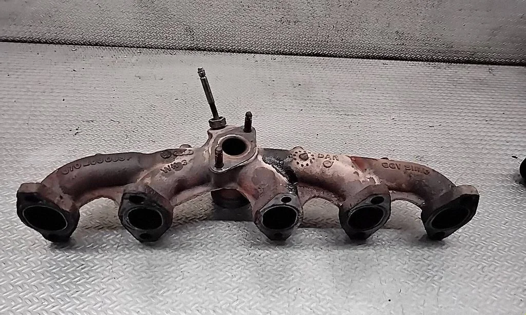 Exhaust manifold 070253033F