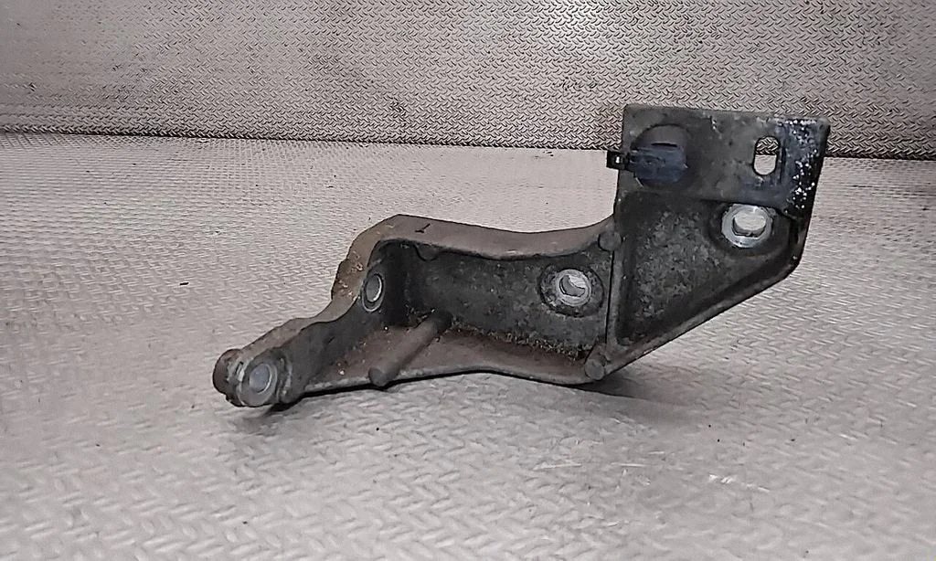 Degvielas sūkņa kronšteins 8200134981