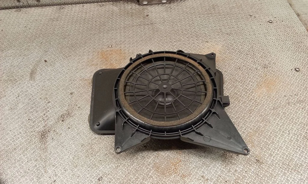 Parcel shelf speaker 4E0035412