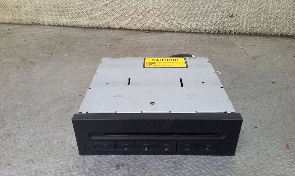 CD/DVD changer A2118705390