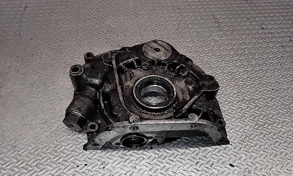 Oil pump – Volkswagen Jetta III (1992-1999)