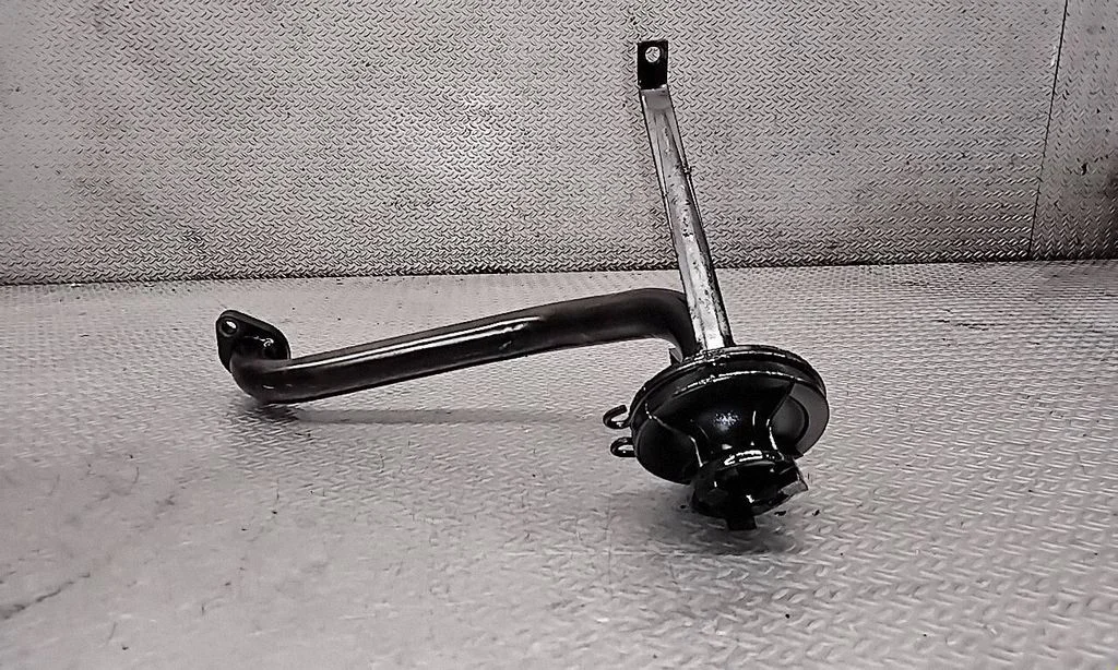 Oil sump strainer pipe