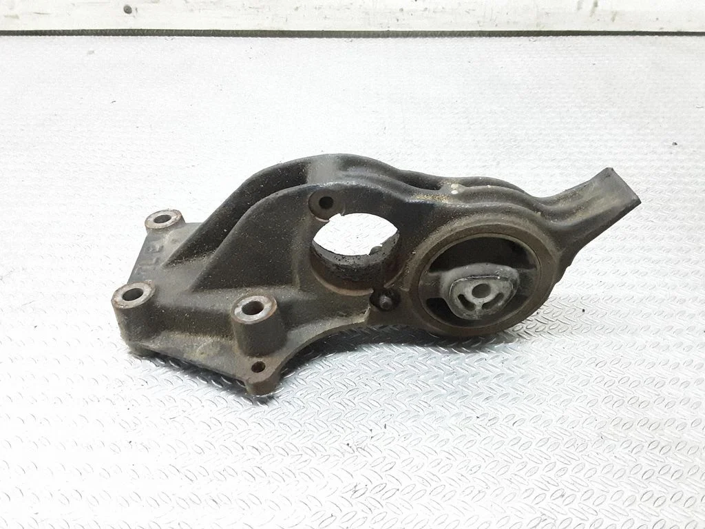 Driveshaft support bearing bracket 9639592180