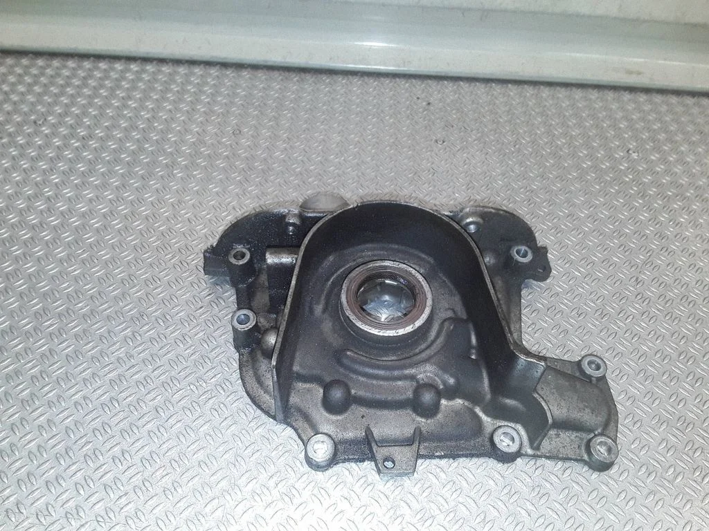 Oil pump – Opel Insignia A (2008-2017)