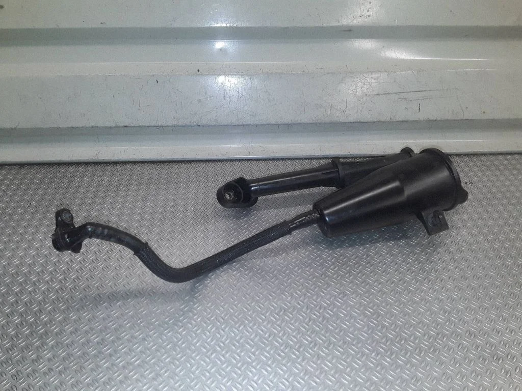 Oil breather separator – Opel Insignia A (2008-2017)