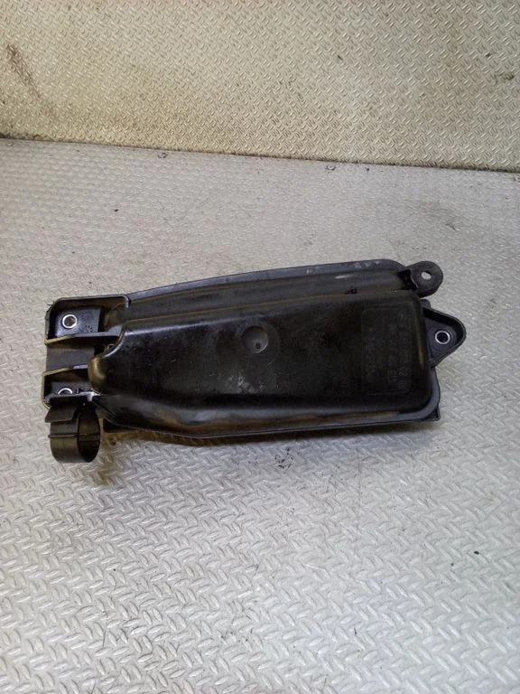 Vacuum air tank A6510700868