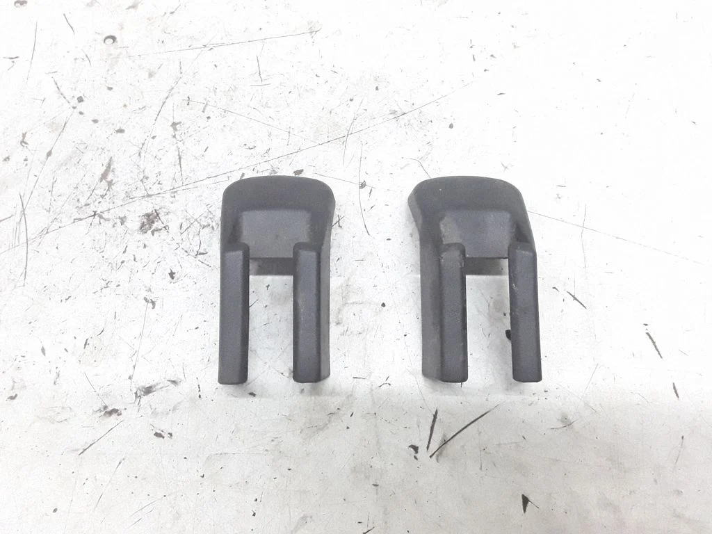 Front passenger seat rail trim 721270F010