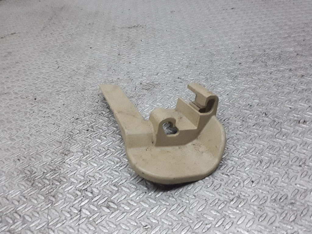 Front passenger seat rail trim 52107007700