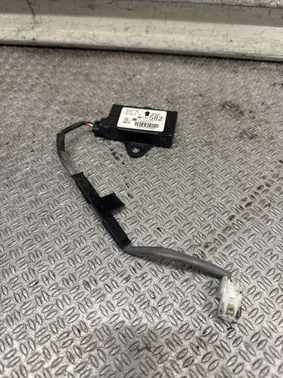 Immobilaiseri juhtplokk G8D640MANT