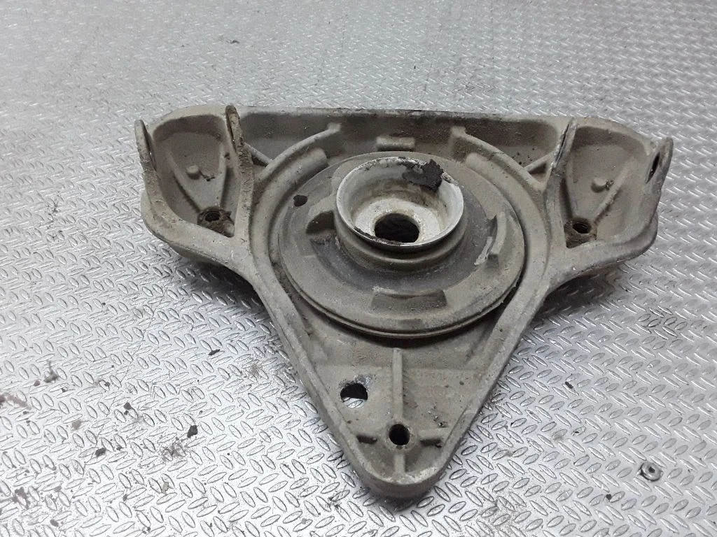 Coil spring mount