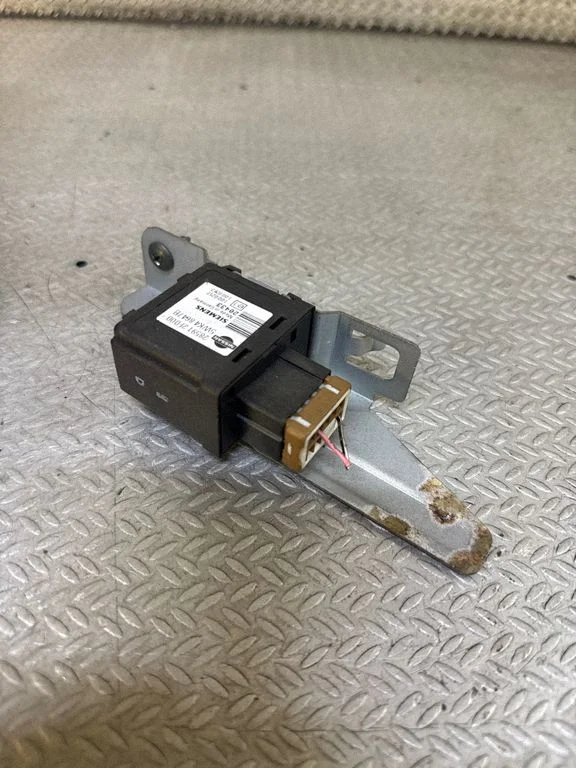 Immobilaiseri juhtplokk 285912F000