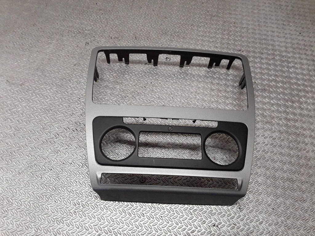 Climate control/heater control trim