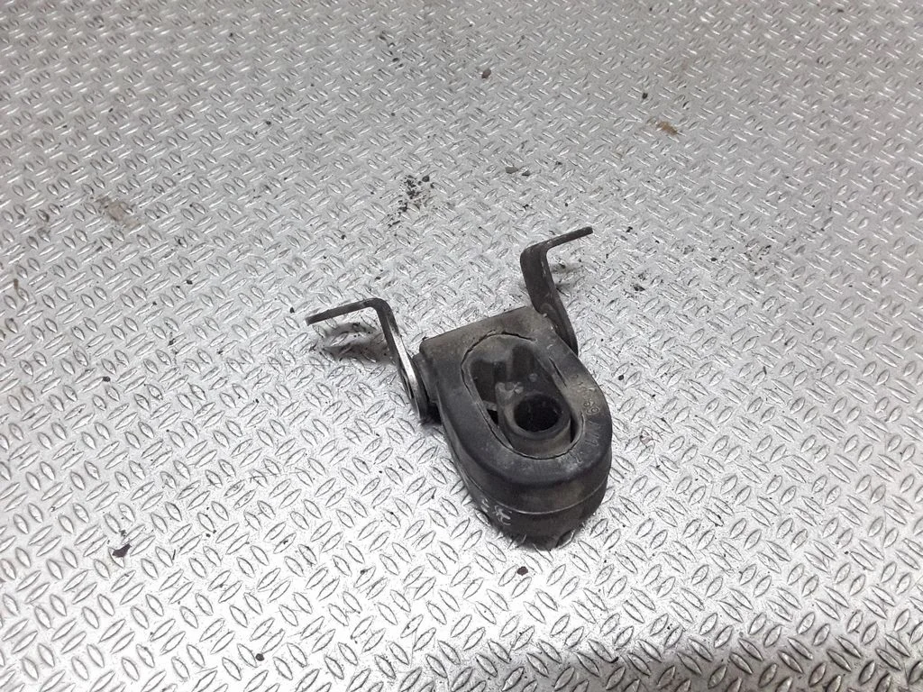 Muffler mount bracket/holder 3D0253144AC