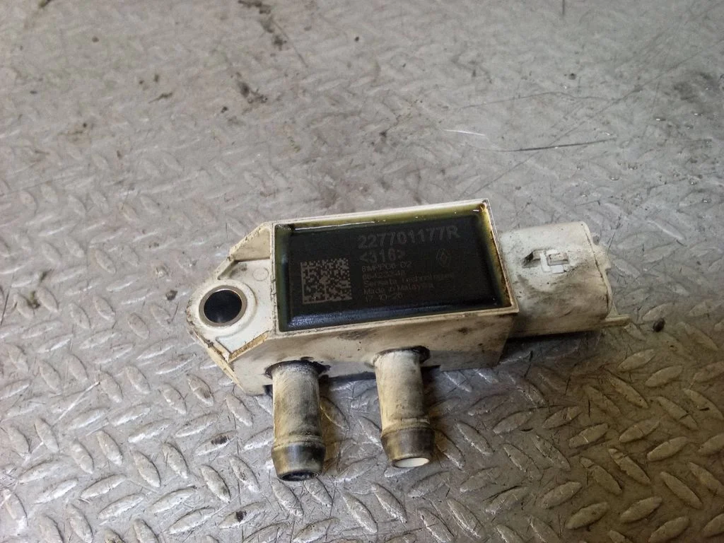 Exhaust gas pressure sensor 227701177R