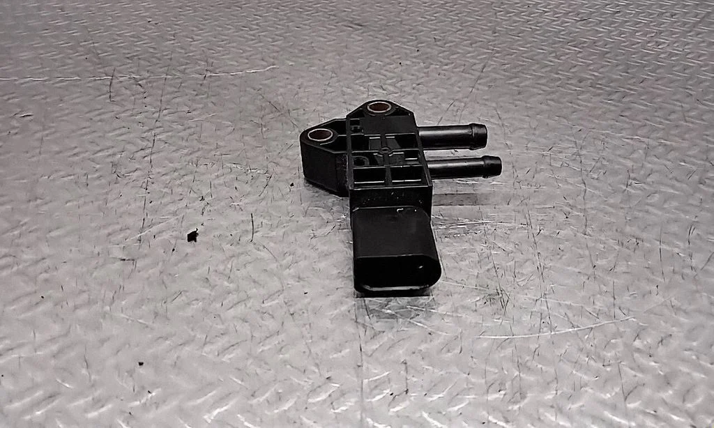 Exhaust gas pressure sensor 25182883