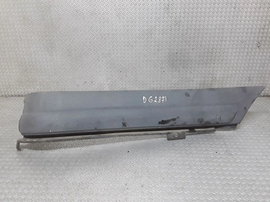 Listwa zderzaka tylnego 90102V184006