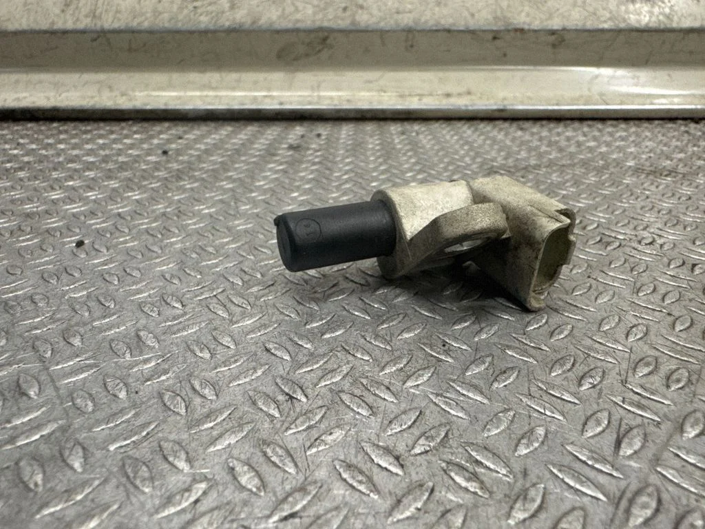 Camshaft position sensor 9628559980