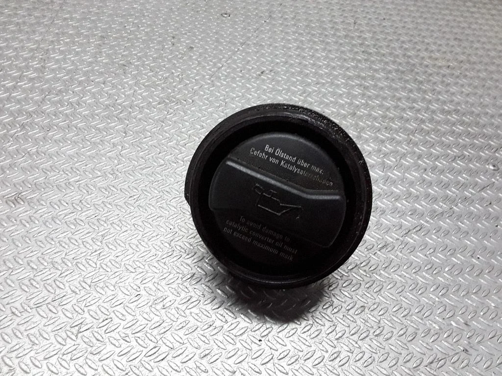 Oil filler cap