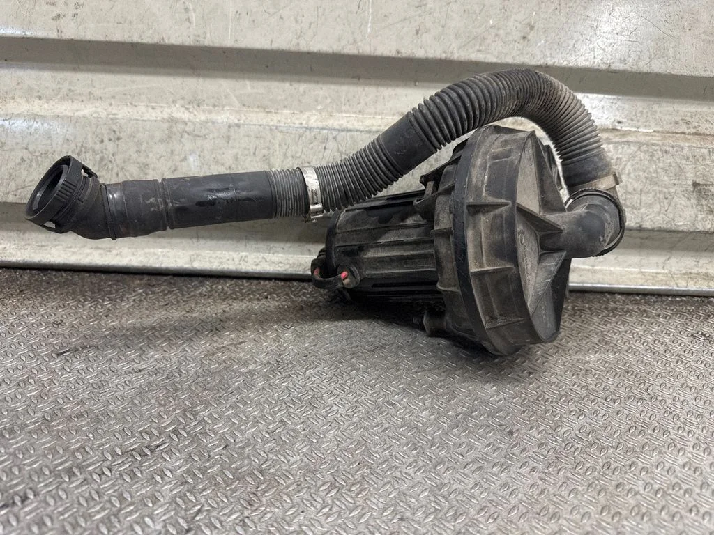 Secondary air pump 06A959253B