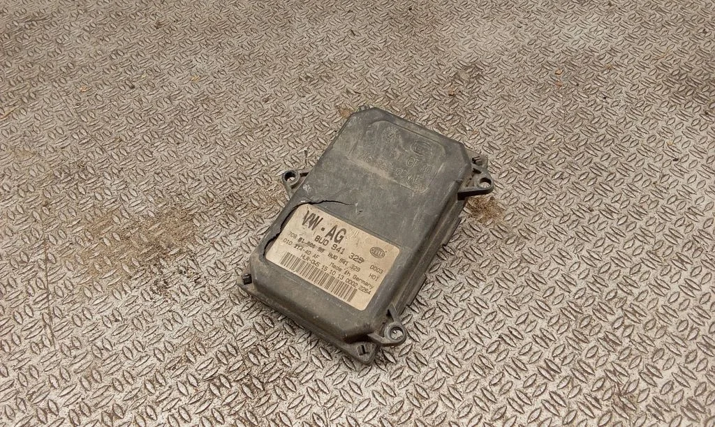 Headlight ballast module Xenon 8U0941329