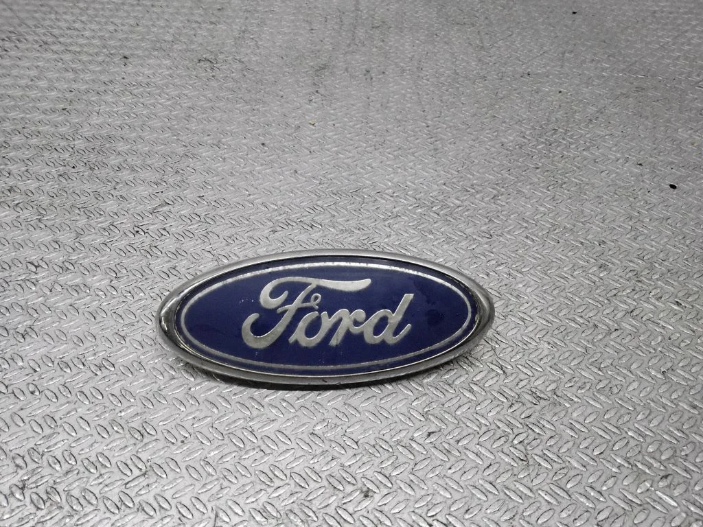 Tootja embleem / mudelitähed – Ford Focus C-MAX (2003-2010)