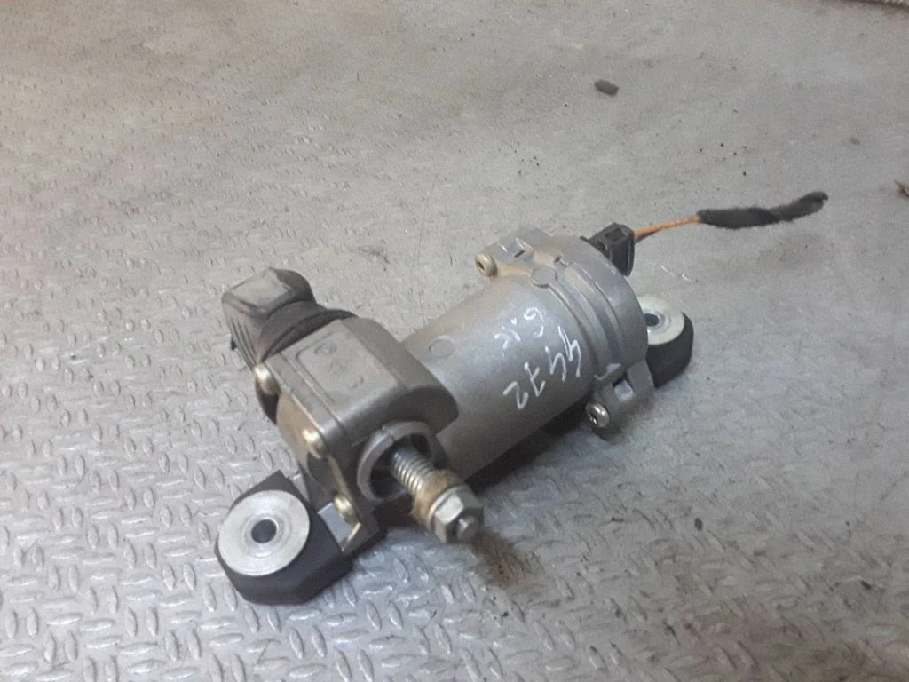 Vent window/glass motor – Mercedes-Benz ML-Class W163 (1997-2005)