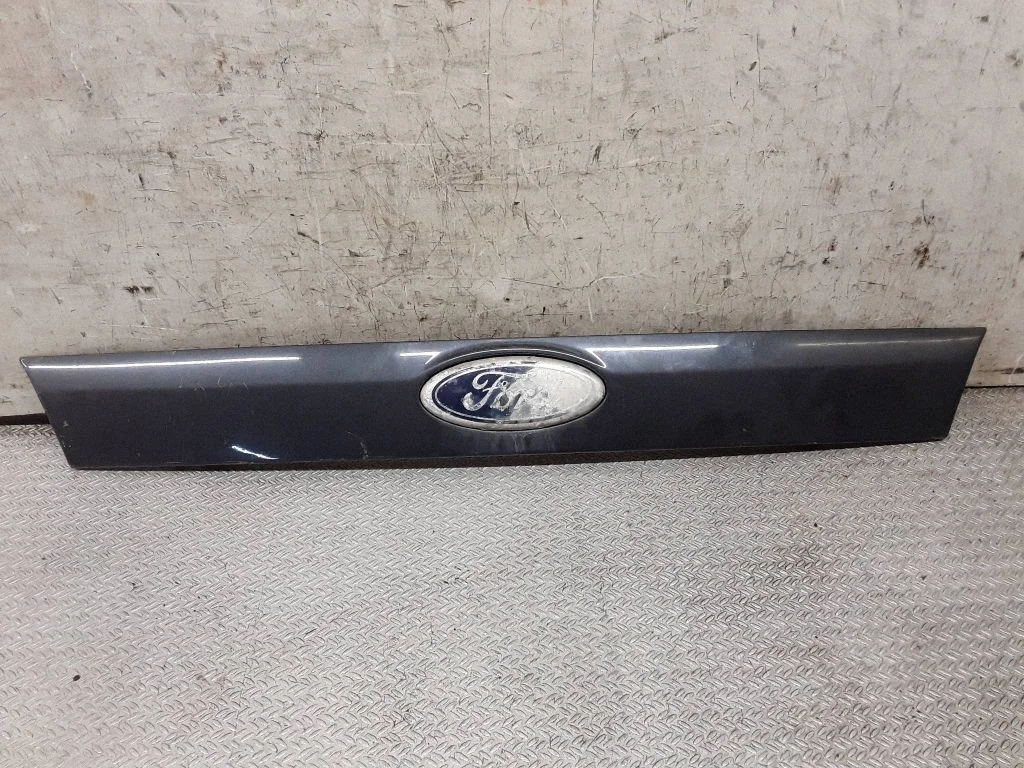 Tailgate trim 7S71402B34A
