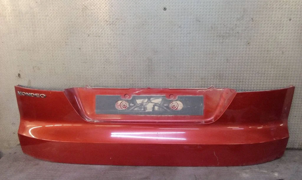 Aizmugurējā vāka apdare