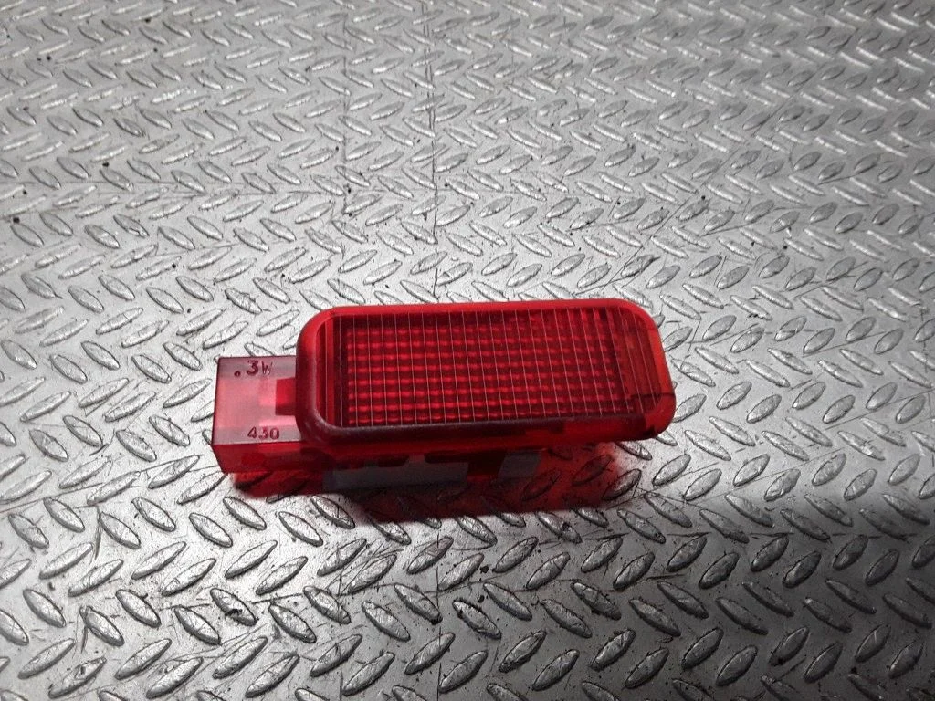 Rear door interior light – Volkswagen Passat B6 (2005-2010)