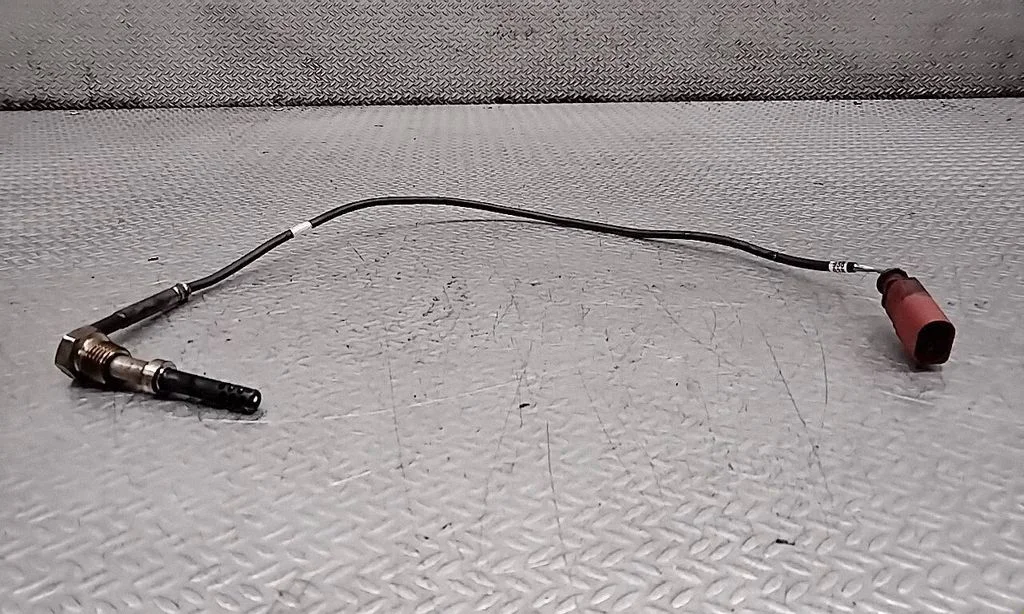 Czujnik temperatury spalin 03G906088K