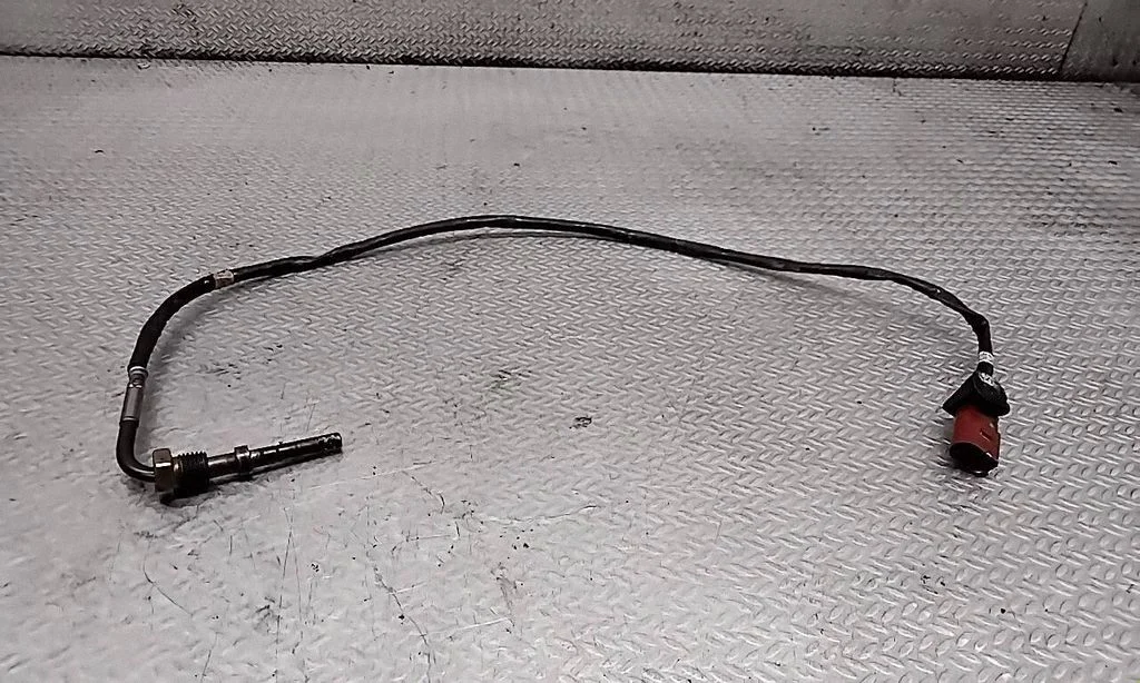 Exhaust gas temperature sensor 03L906088AJ