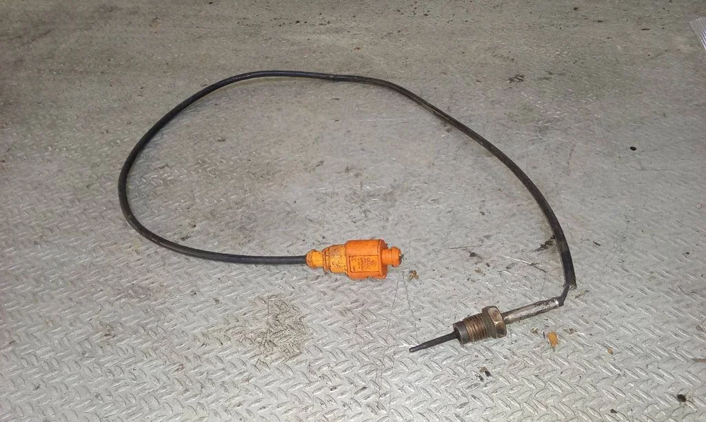 Heitgaasi temperatuuriandur 03L906088BJ